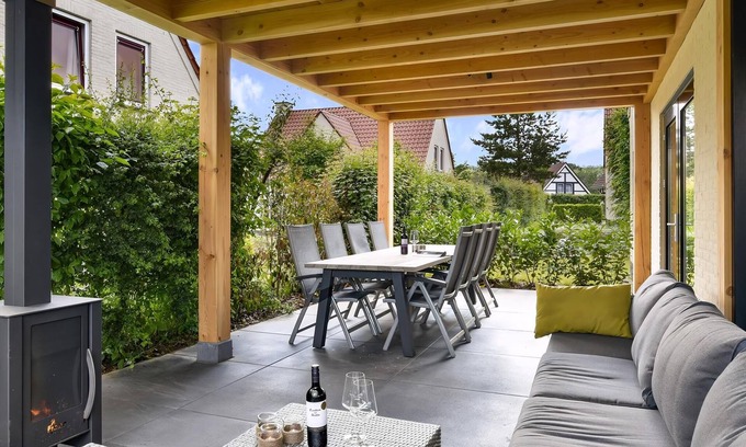 Municipality of Valkenburg aan de Geul Villa | Extra luxury 10-person villa Culinary in the holiday park Landal Kasteeldomein De Cauberg