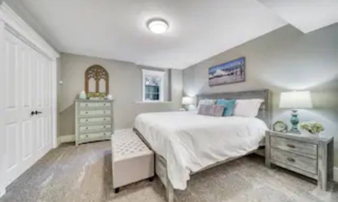 Douglas House | Extra Spacious House with Heated Backyard Pool