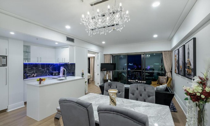 Auckland Central Business District Apartment | Extravagant Escape