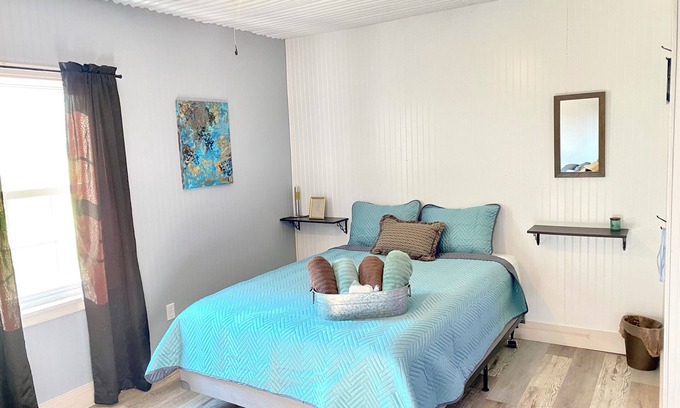 Trappist House | Extremely remote glamping getaway, studio-style home on private country ranch!