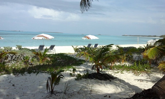 Rolleville Apartment | Exuma's Best kept Secret