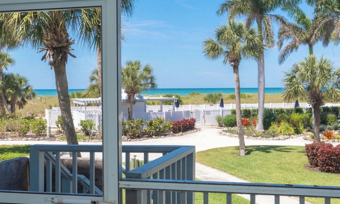 Palm Island Villa | Eye catching nice two bedroom near the Pool with a Nice Gulf view too! B3313B