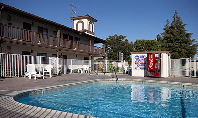 Newark Hotel | EZ 8 Motel Newark