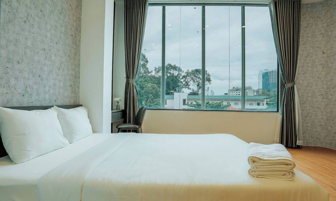 Phuong 6 Hotel | Ezity Central - Tao Dan Park