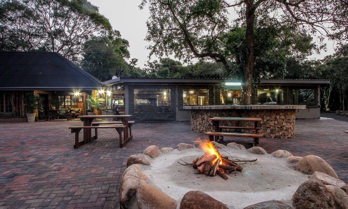 Hluhluwe Cabin | Ezulwini Game Lodge