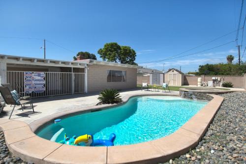 Hermosa Village House | F-18 Babes in Toyland