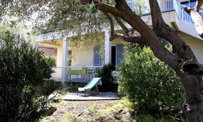 Pietranera Apartment | F2 on the ground floor of a villa beautiful sea view garden 4 pers 3 kms from Bastia