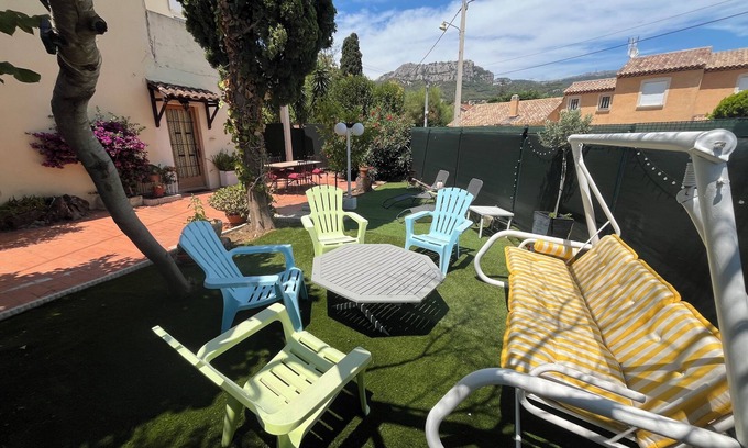 Toulon Apartment | F4 ground floor with private garden, free parking, air conditioning, wifi, quiet, sea at 15 min !