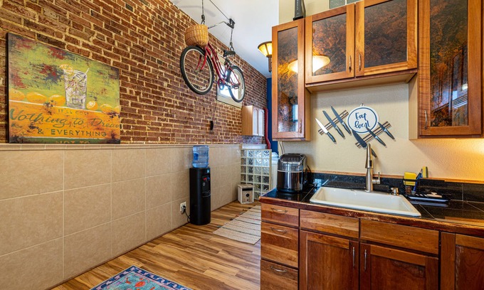 Curtis Park House | Fab & Fancy Free in Downtown Denver: 5 Points, Curtis Park, RiNo