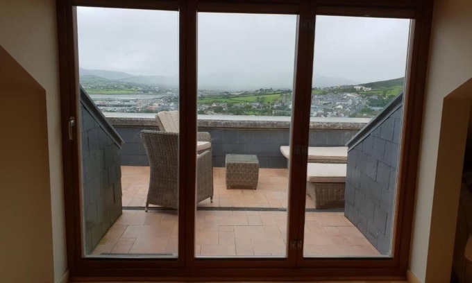 Dingle House | Fab View