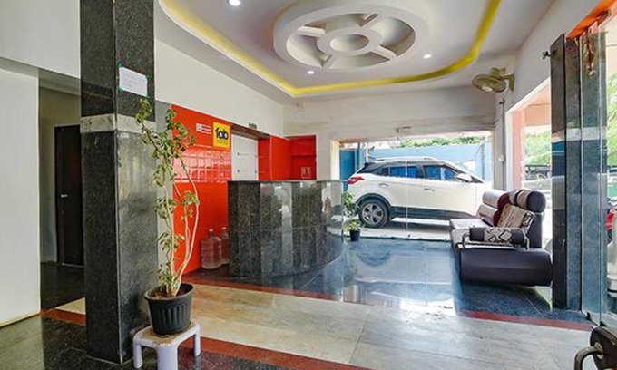 T Nagar Hotel | Fabexpress Lloyds Inn