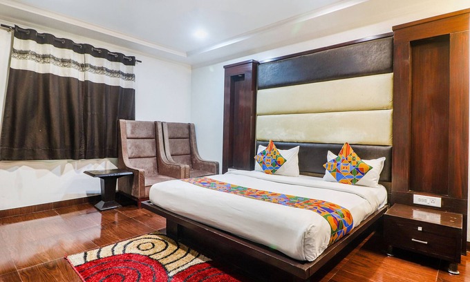 Prashant Vihar Hotel | Fabexpress Sandberry