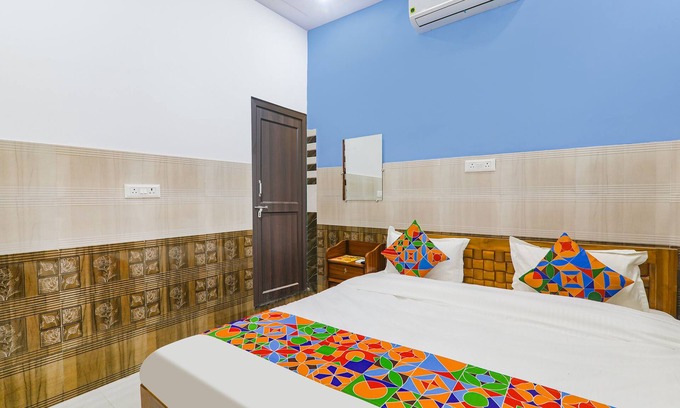 Ayodhya Hotel | Fabexpress Shree Siya Raman