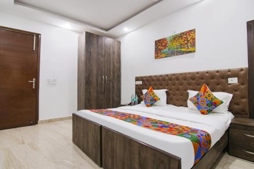 Chhatarpur Hotel | FabExpress The Premium Villa