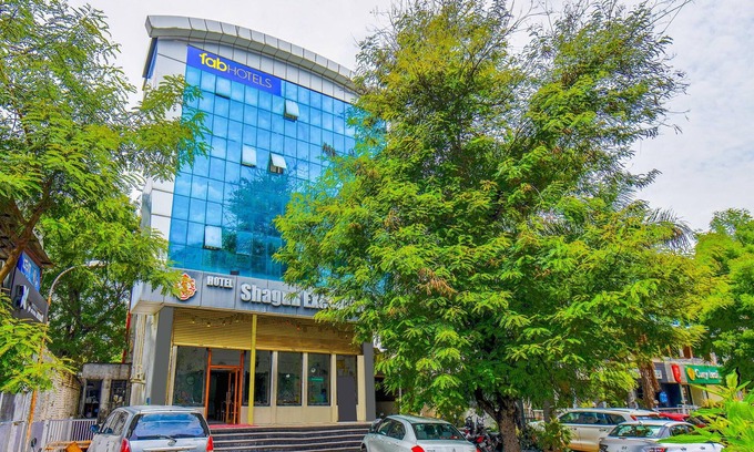 Daulatabad Hotel | Fabhotel Shagun Executive