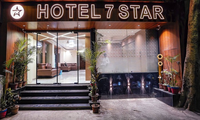 Surat Hotel | Fabhotel 7 Star I