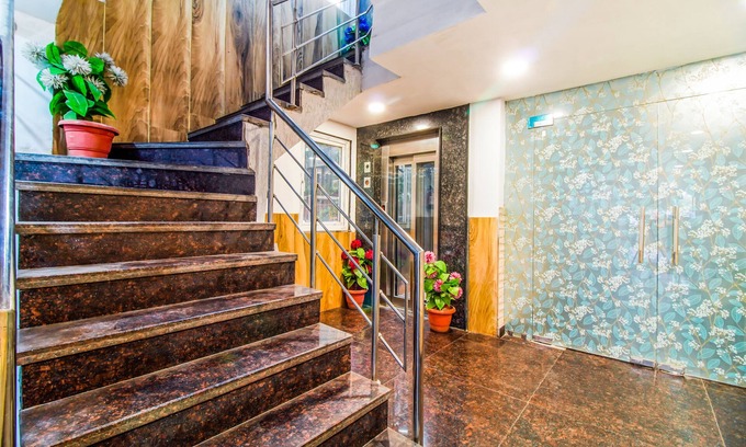 Lajpat Nagar Hotel | FabHotel A 97