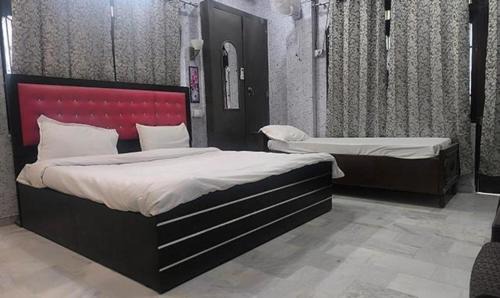 Kakarmatha House | FabHotel Baba Guest House