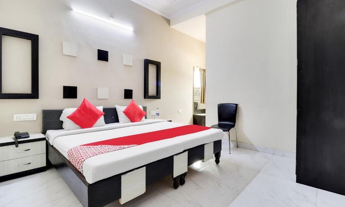 Etawah Hotel | FabHotel Chaudhary Palace