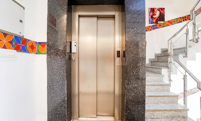 Sector 31 Hotel | Fabhotel Emoji Stays
