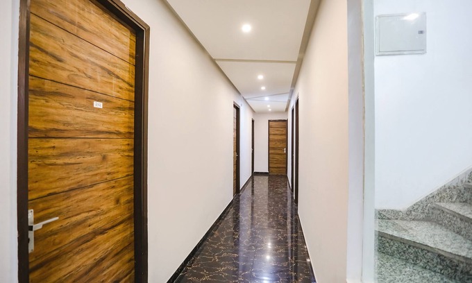 Noida Hotel | Fabhotel F9 Sector 19