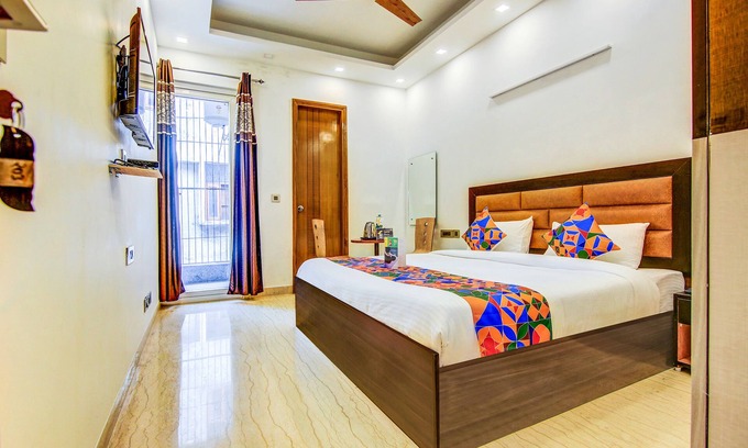 Lajpat Nagar Hotel | Fabhotel Floyd