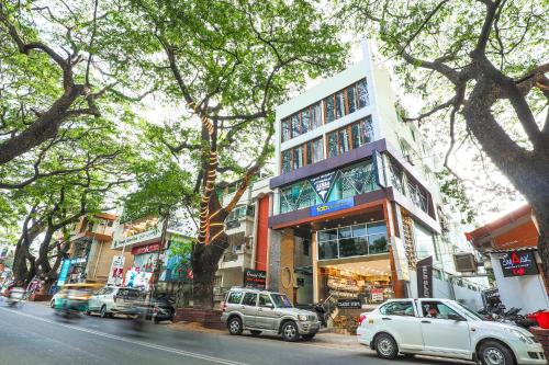 Pulikeshi Nagar Hotel | FabHotel Frazer Suites - Nr Bangalore Cantt Railway Station