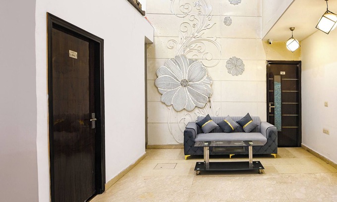 New Delhi Hotel | Fabhotel Golden Key Inn