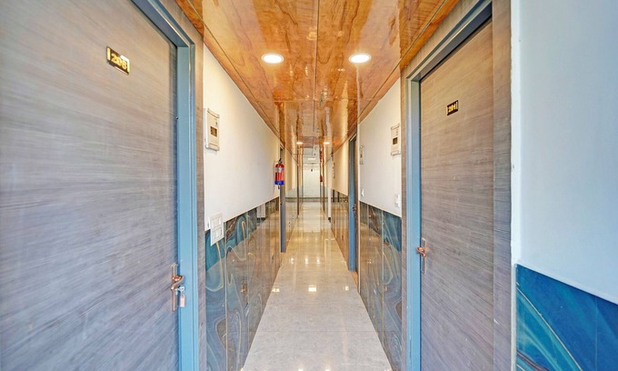 Noida Hotel | Fabhotel Grand Olive I