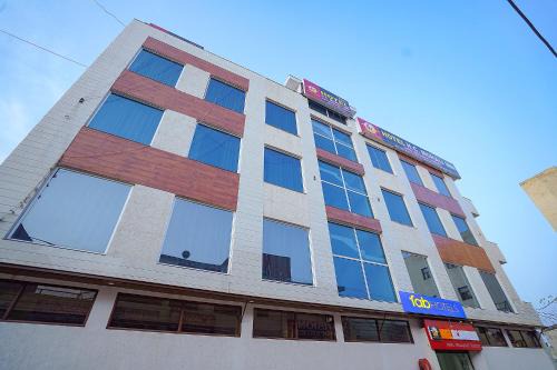 Mohali Hotel | FabHotel HC Mohali Inn