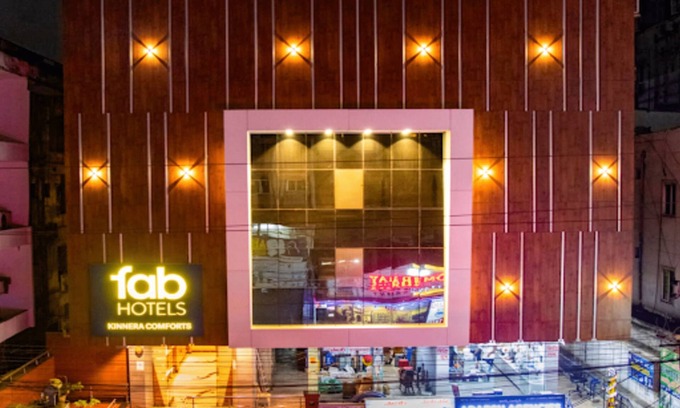 Dabagardens Hotel | Fabhotel Kinnera Comforts