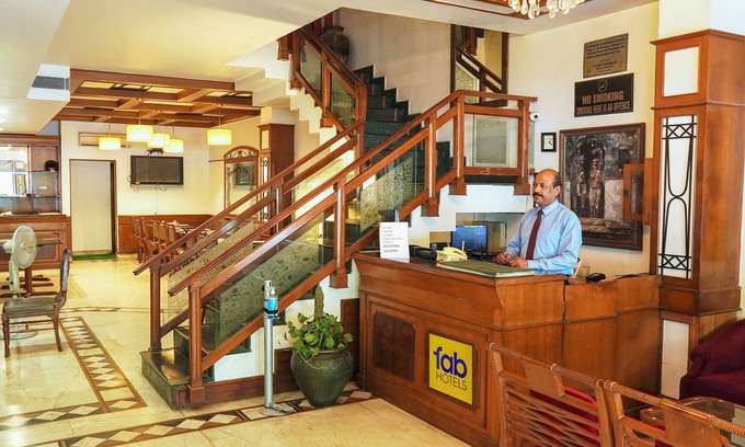 Sector 22 Hotel | Fabhotel Kwality Regency
