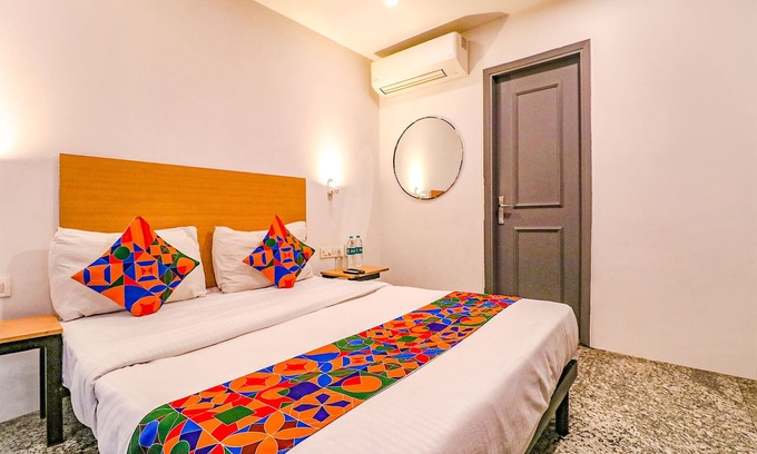Punjabibagh Hotel | FabHotel La Serene Punjabi Bagh