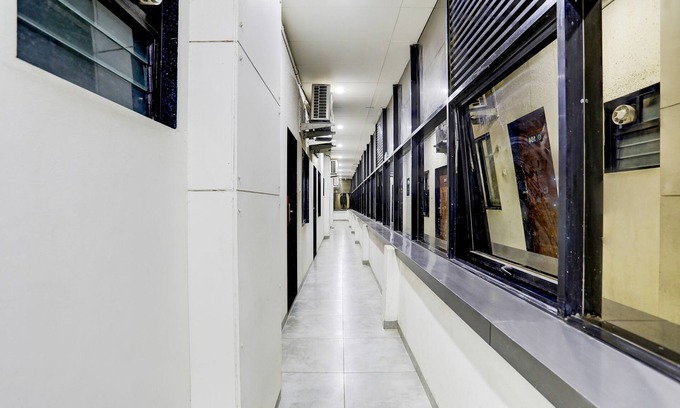 Vadodara Hotel | Fabhotel Maa Gayatri