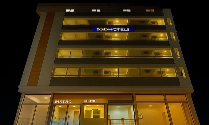 Secunderabad Hotel | FabHotel Metro