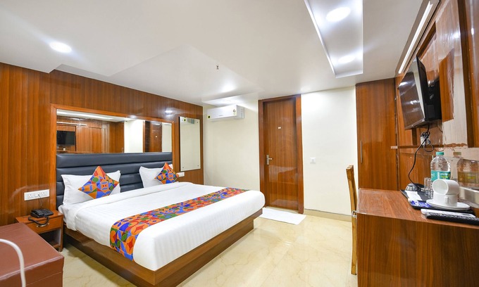 Preet Vihar Hotel | Fabhotel Mona International