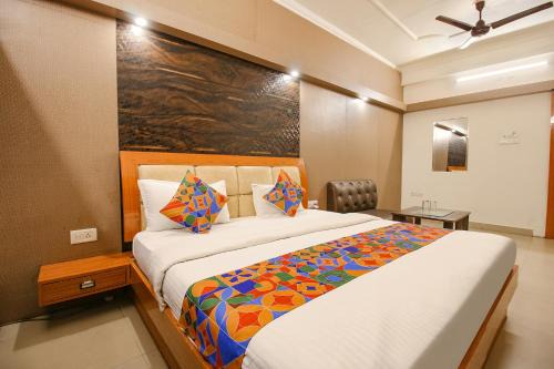 Bhopal Hotel | FabHotel Neena Palace