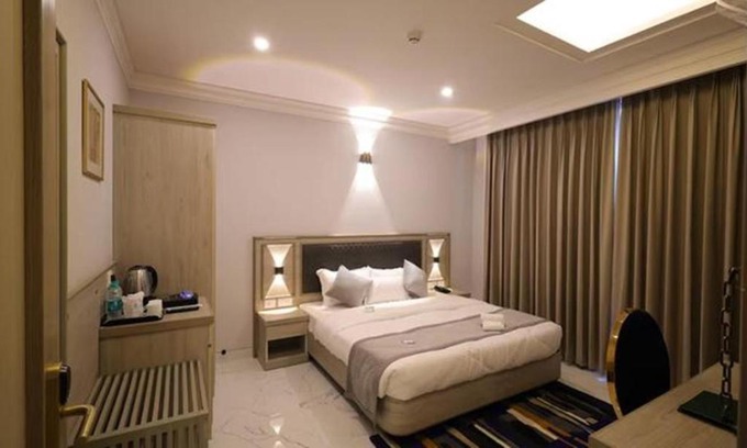 Noida Hotel | FabHotel Prime Hampton By IC's