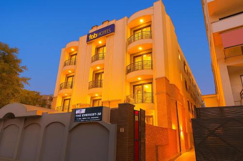 Noida Hotel | FabHotel Prime Praathana