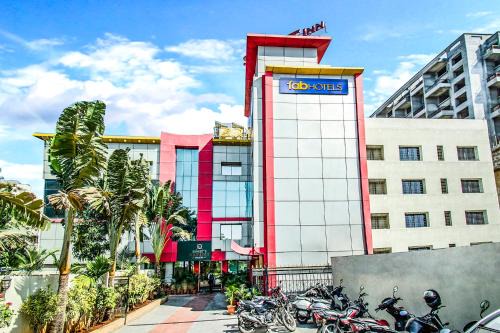 Hinjawadi Hotel | FabHotel Prime Sanket Inn, Phoenix Mall