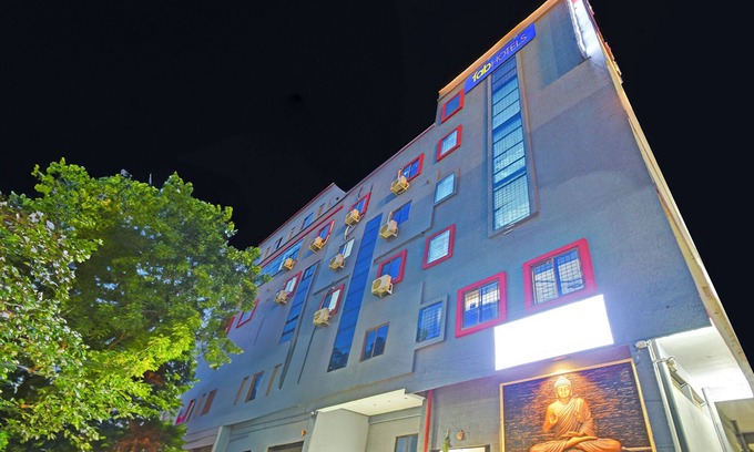 Himayatnagar Hotel | Fabhotel Rio