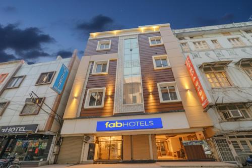 Kanpur Hotel | FabHotel Shree Galaxy