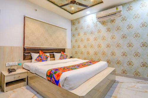 Mahmoorganj Hotel | FabHotel Super 3 Premium