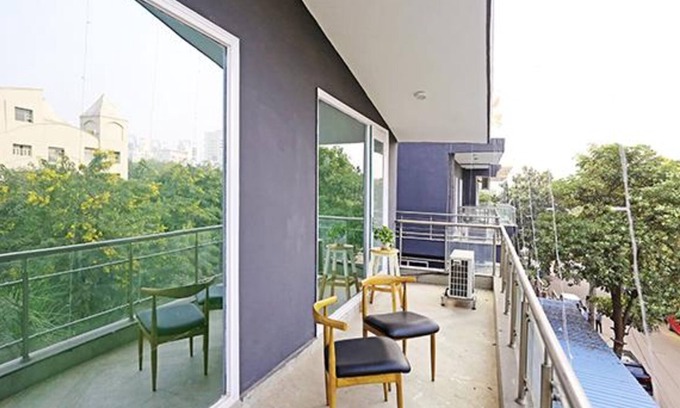 Sushant Lok Hotel | Fabhotel The Runner