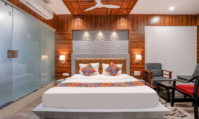 Surat Hotel | Fabhotel The Valentine