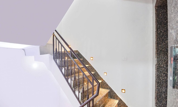 Kirti Nagar Hotel | Fabhotel Tulip Sarover