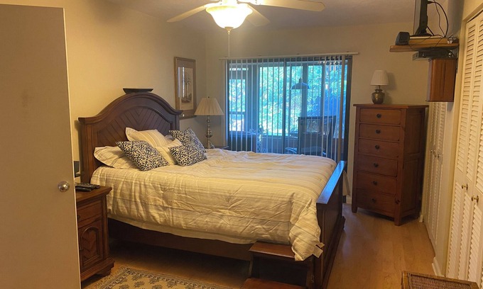 South Bradenton Condo | Fabulous 2-bed 2-bath main floor condo in Wildwood Springs
