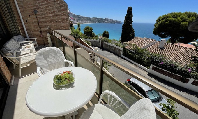 Almunecar Ski Chalet | Fabulous 2 bedroom chalet with stunning views and