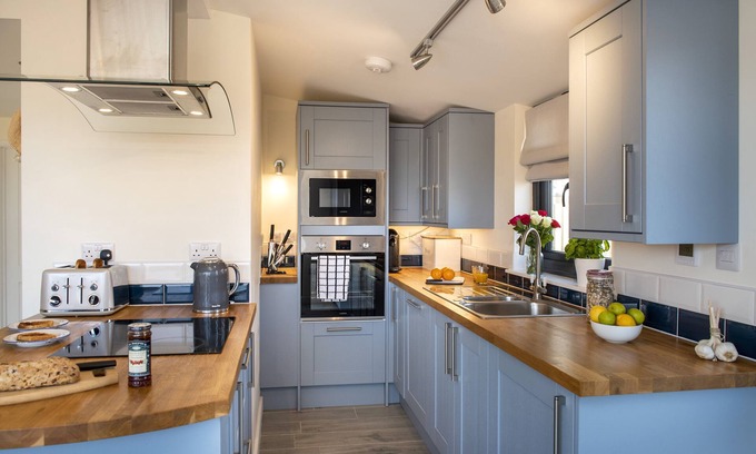Freathy Ski Chalet | Fabulous 3 bed Freathy chalet with a wonderful view