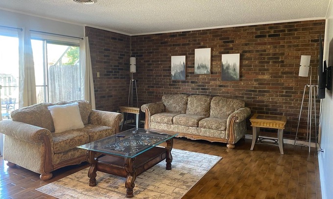 Fort Smith Condo | Fabulous 4-bedroom condo in Fort Smith